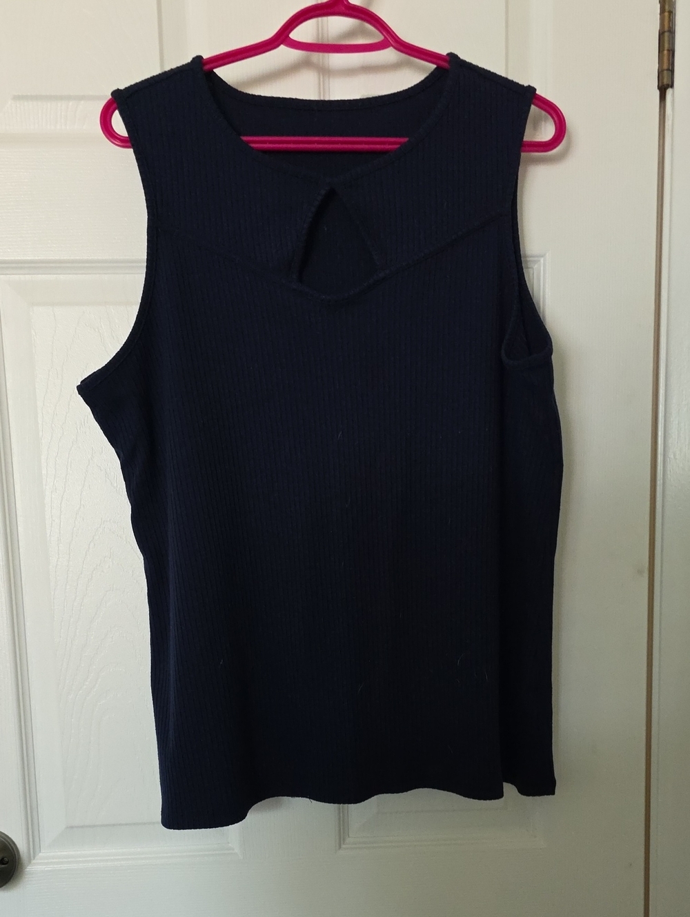 Sleeveless Navy Ribbed Tank with Front Keyhole